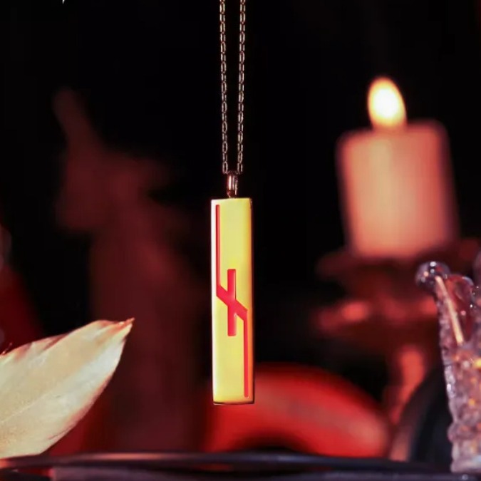 Collana con Ciondolo a Lettera - Party Games Simple recensione e prezzo